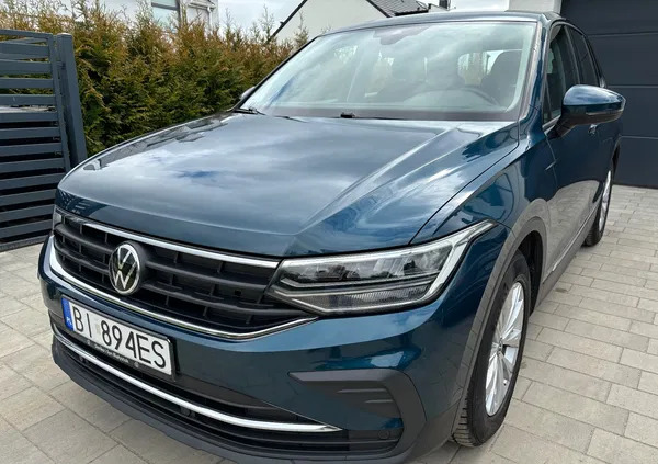 samochody osobowe Volkswagen Tiguan cena 77500 przebieg: 149000, rok produkcji 2021 z Szczecin